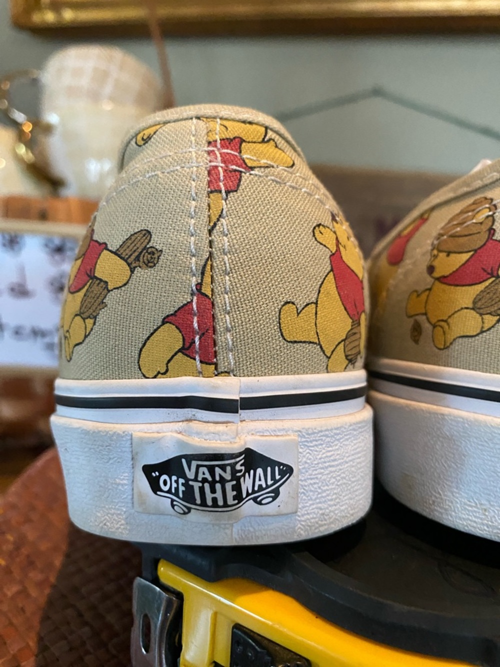 VANS Disney Winnie the Pooh Limited Edition Sneakers Shoes Women’s 9.5 - Men’s 8 - Picture 4 of 11